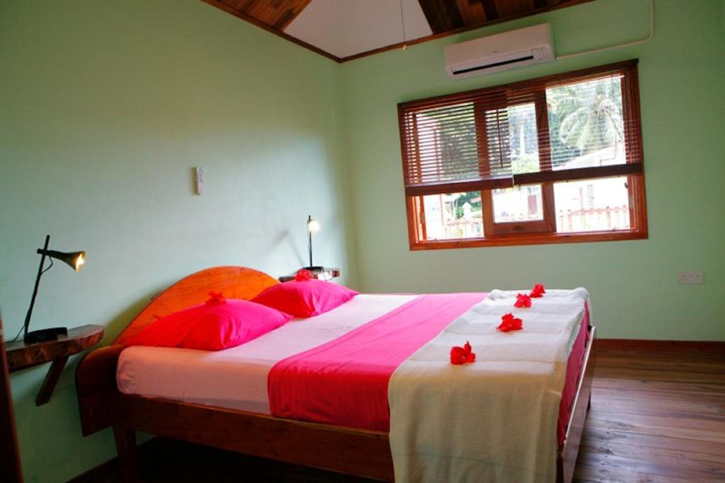 Jms Ventures Guesthouse - Private Pool 라디게 외부 사진