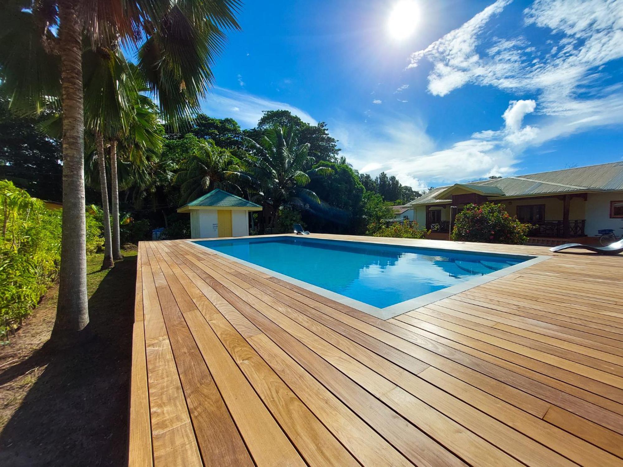 Jms Ventures Guesthouse - Private Pool 라디게 외부 사진