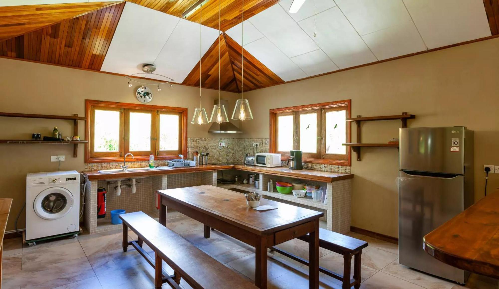 Jms Ventures Guesthouse - Private Pool 라디게 외부 사진